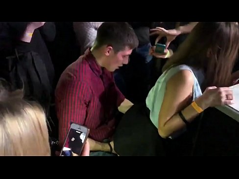❤️ Tunay na sex sa isang Russian nightclub. Ang 18-taong-gulang na batang babae na Ruso sa anus at puki ay nakipagkamay sa isang nightclub ☑ Sex sa porn tl.analytik24.ru ❌❤